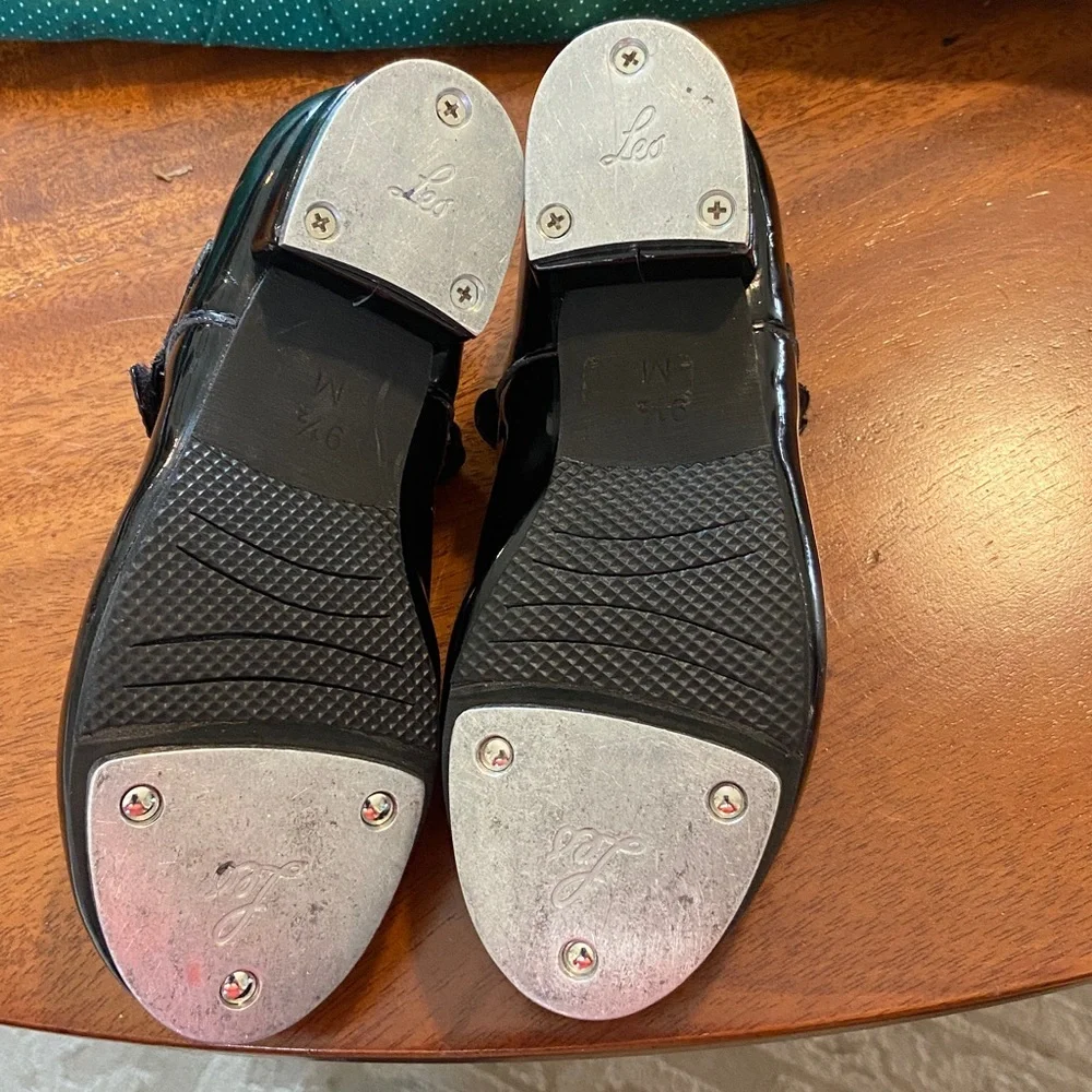 Size 9 1/2 Girls Black Patent Leather Girls Tap Shoes